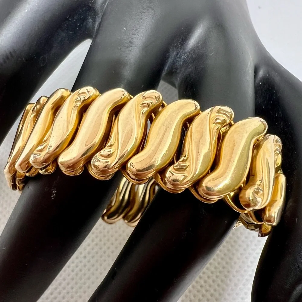SOLD Vintage Sweetheart Bracelet B&N Bugnee & Niles Gold Filled Mother of Pearl - Picture 5 of 15